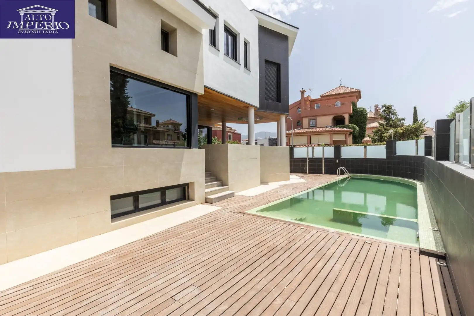 Chalet con piscina en venta en Urbanizacion EL CARMELO