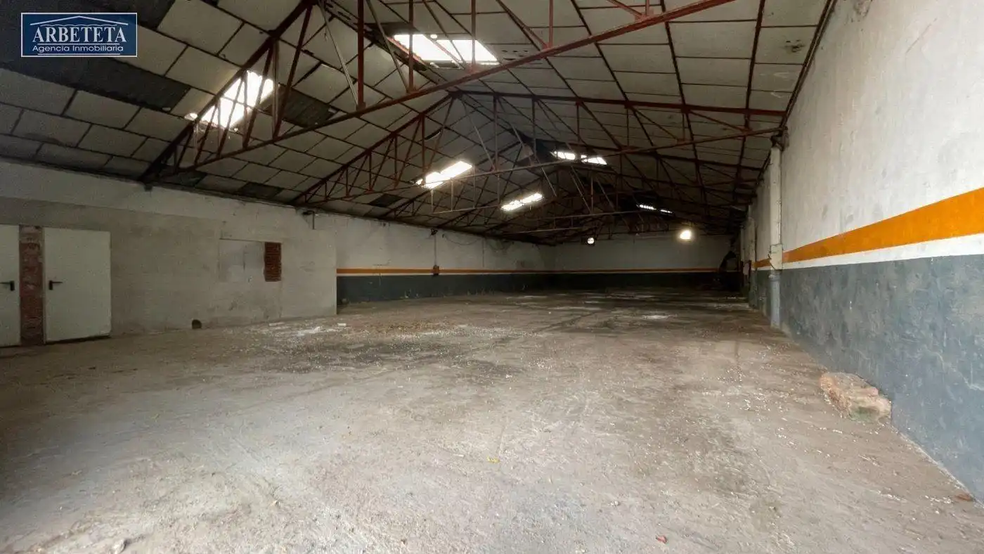 Fabrikhallen zum Verkauf in Brihuega