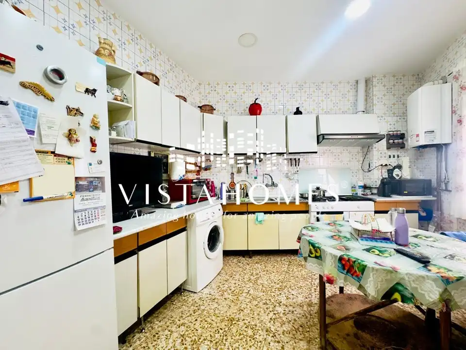 Küche von Wohnung zum Verkauf in Madrid mit Klimaanlage, Heizung und Balkon