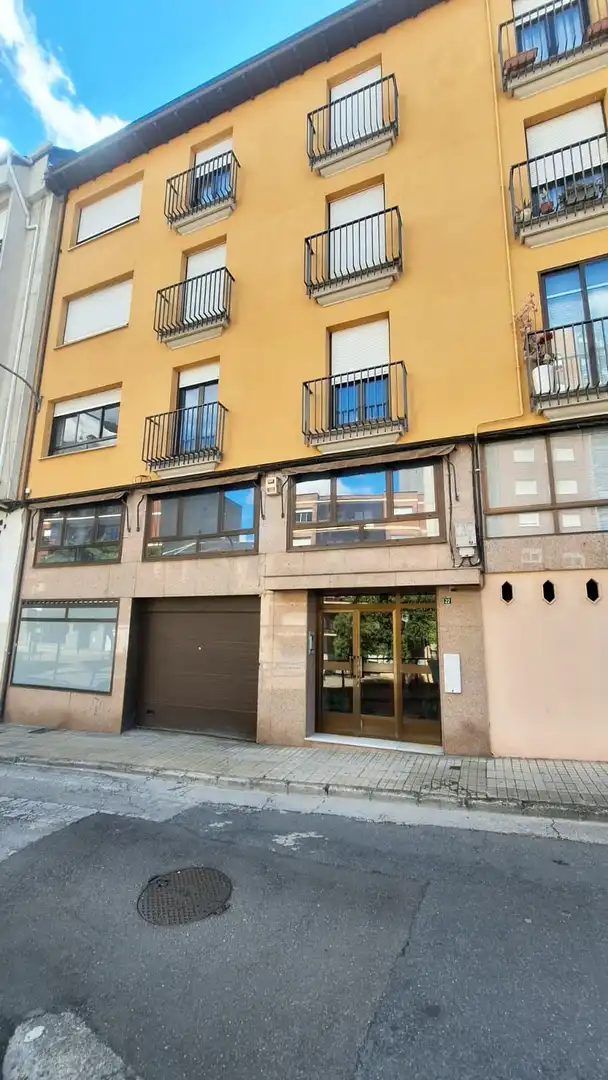 Außenansicht von Wohnung zum Verkauf in Ponferrada mit Heizung