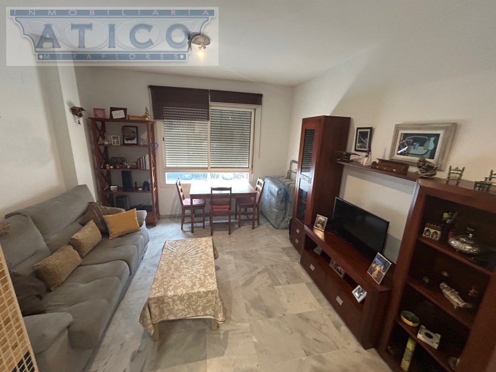 Sala d'estar de Pis en venda en  Sevilla Capital