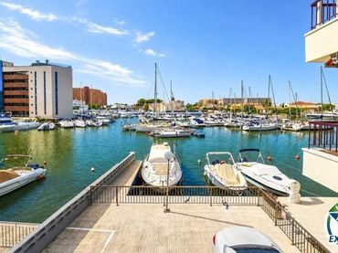 Apartament amb ascensor en venda a De La Playa 55