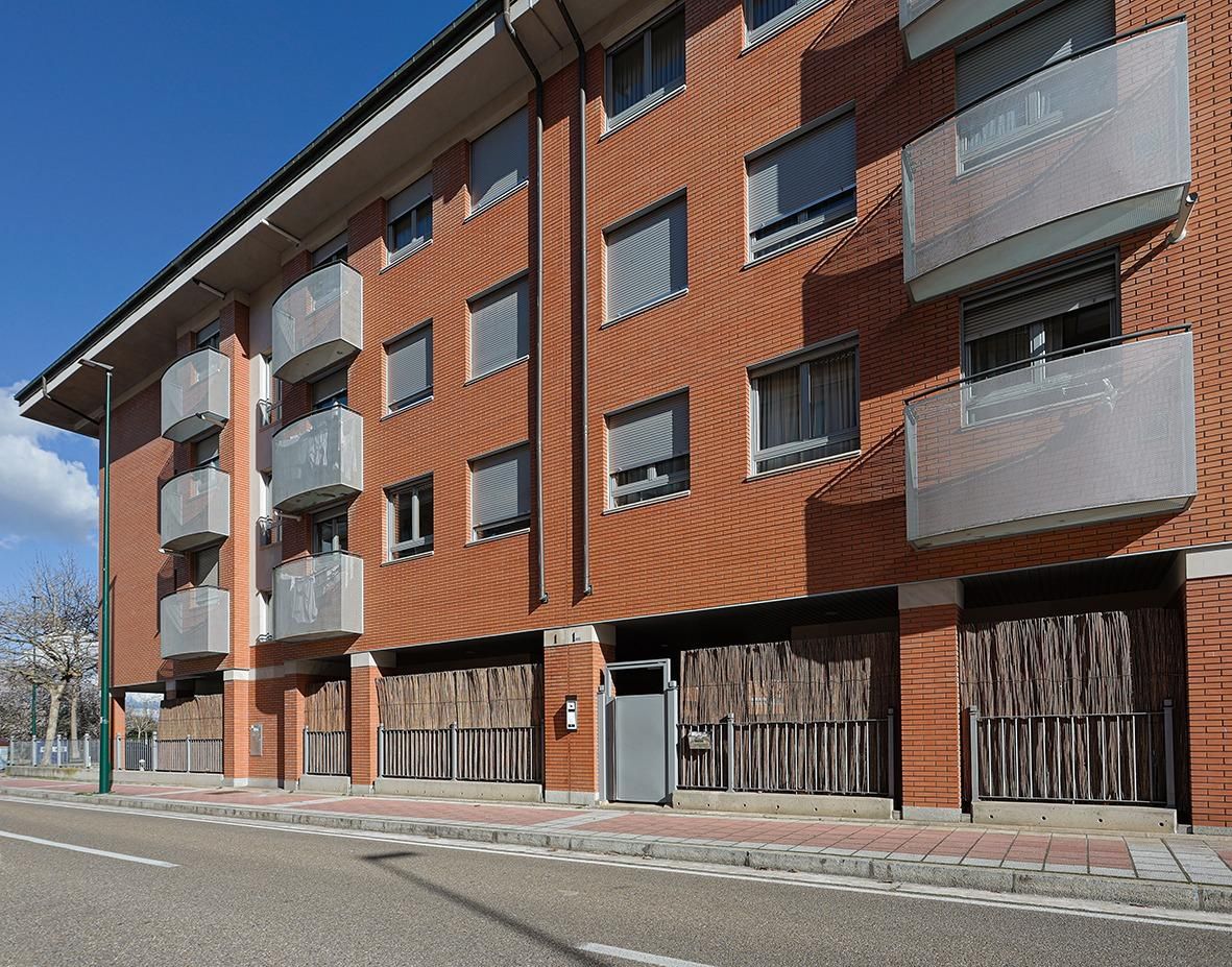 Exterior view of Duplex for sale in Valladolid Capital  with Heating, Private garden and Terrace