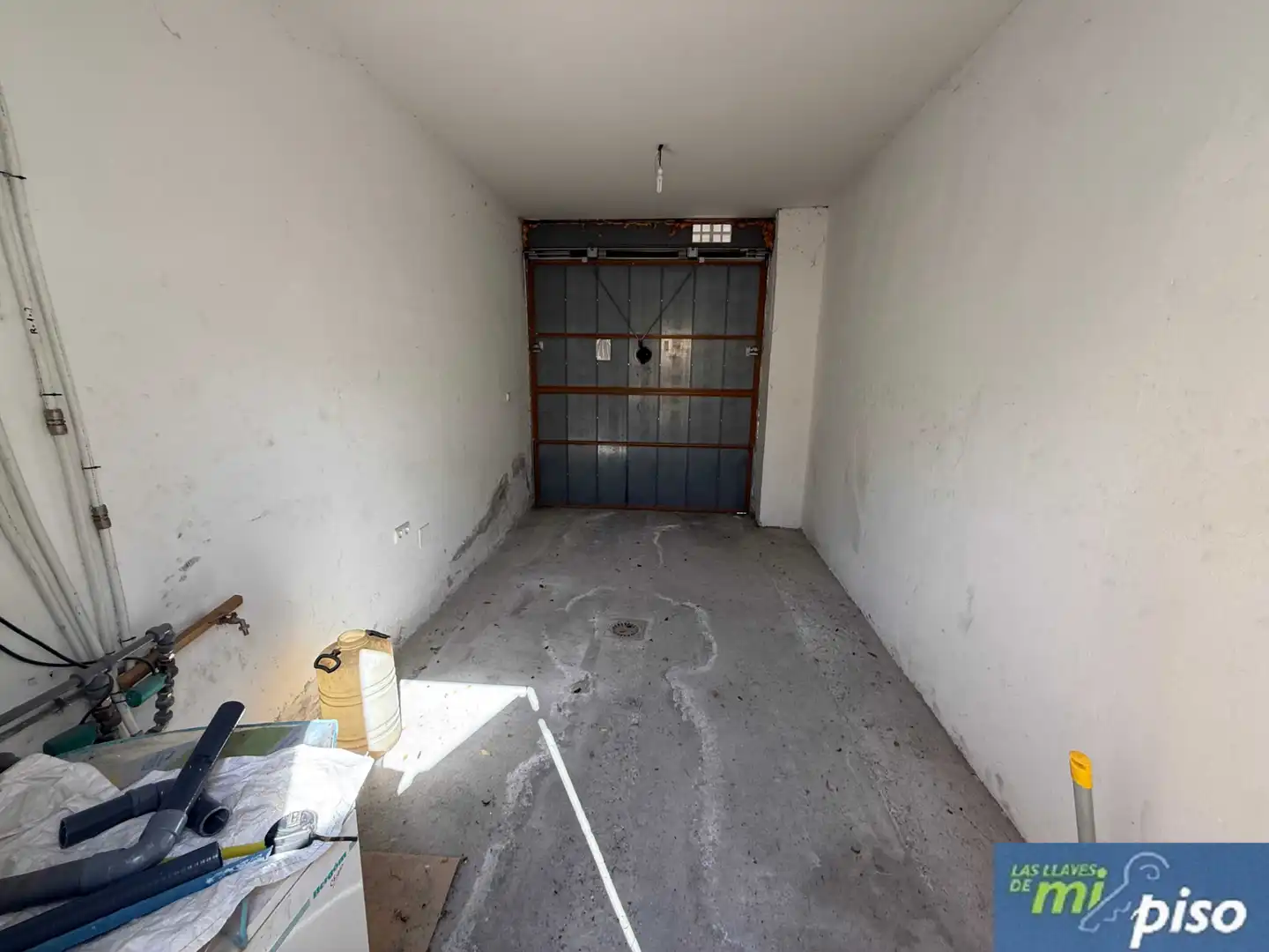Aparcament de Casa adosada en venda en Corcos amb Calefacció, Jardí privat i Parquet