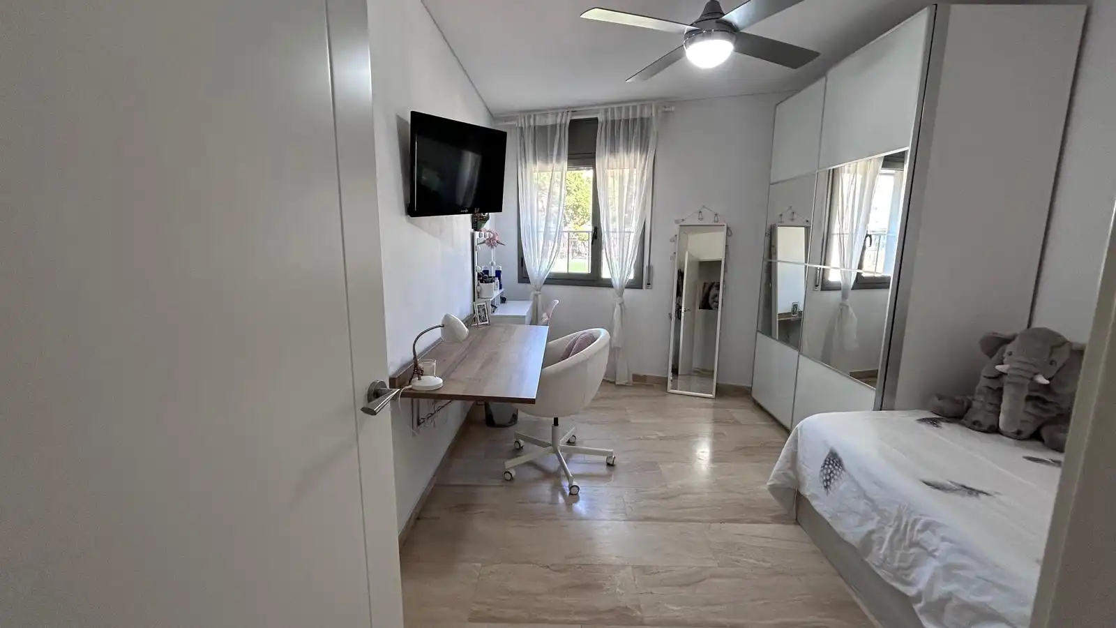 Habitación de Planta baja en venta en Sant Boi de Llobregat con Trastero y Piscina