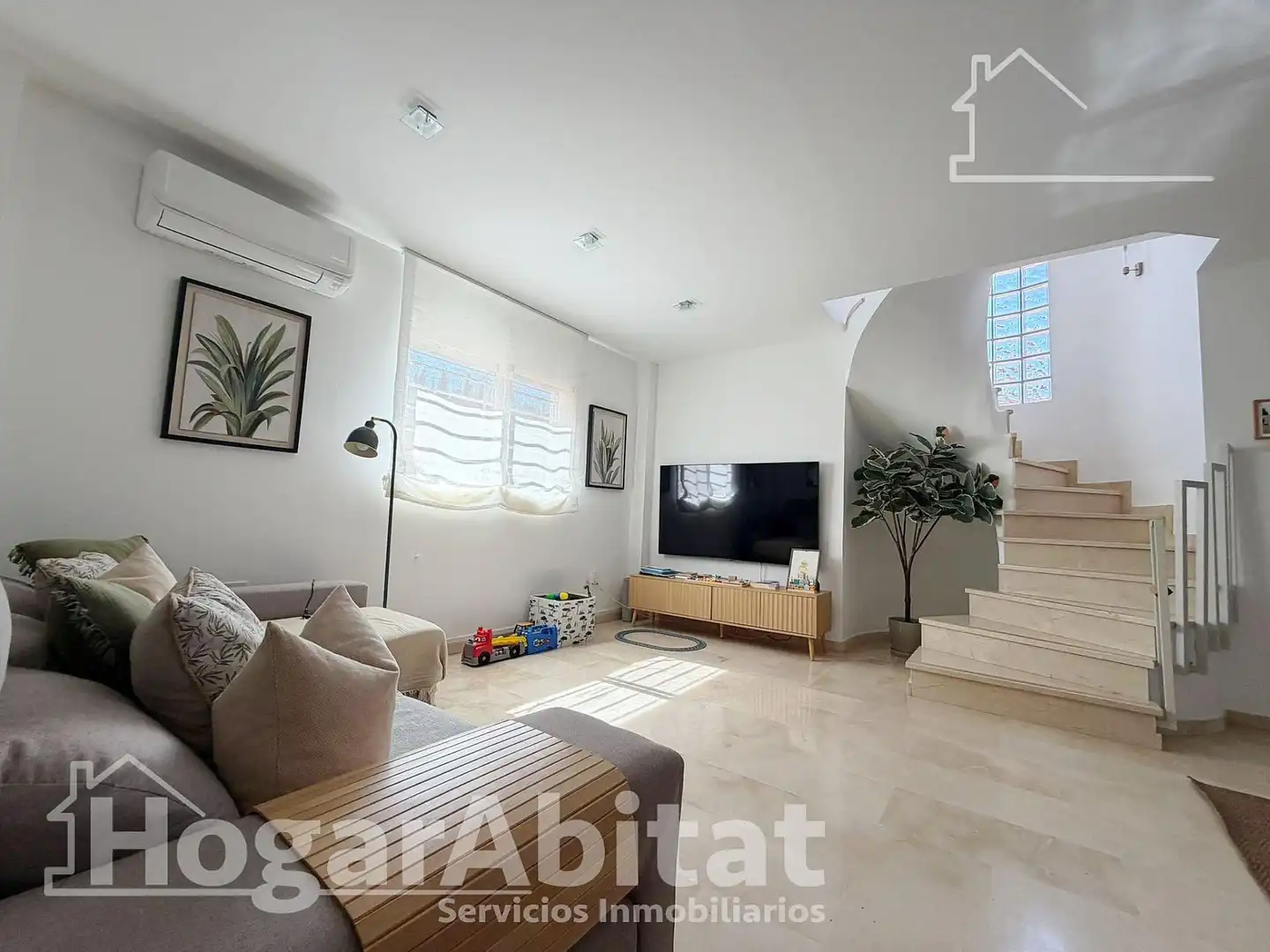 Living room of Houses for sale in Moncada  with Air Conditioner, Heating and Private garden