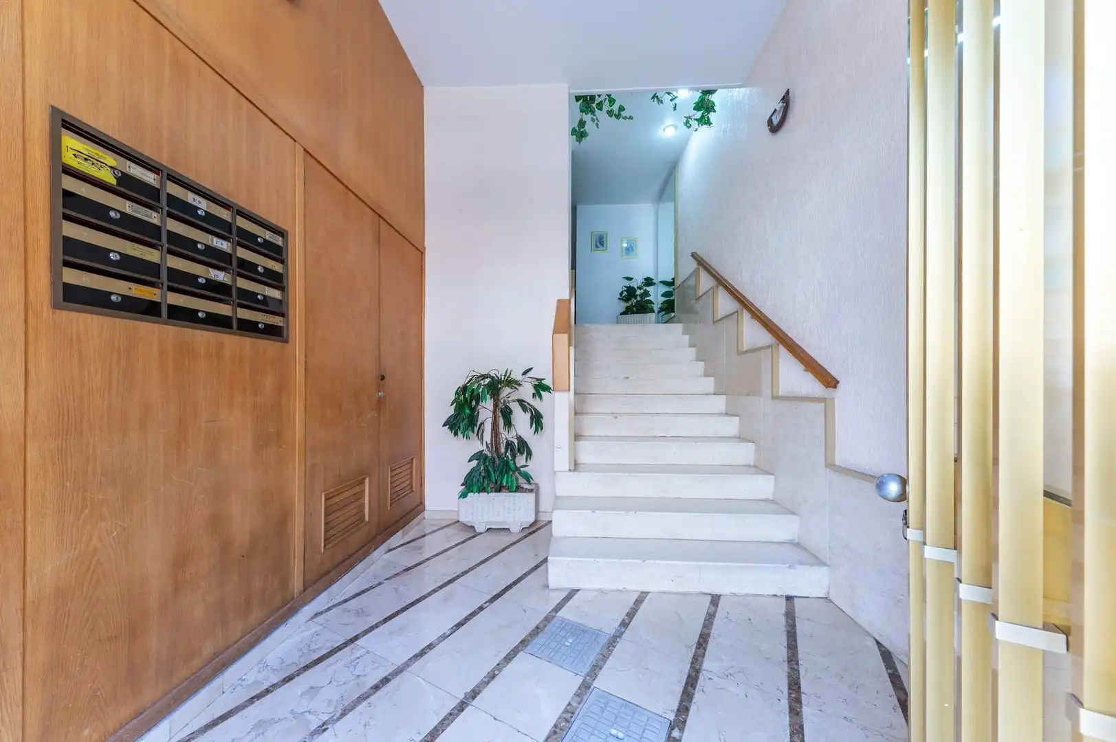 Piso en venta en Alicante / Alacant con Terraza, Balcón y Alarma