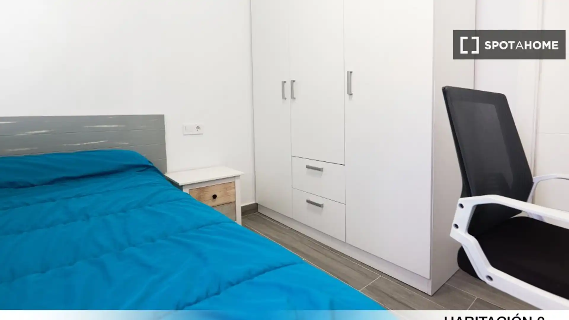 Habitación de Piso para compartir en  Sevilla Capital con Aire acondicionado, Terraza y Amueblado