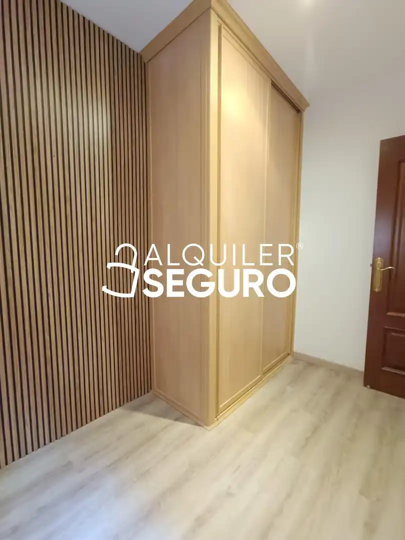 Flat for rent in Parla  with Air Conditioner, Heating and Furnished