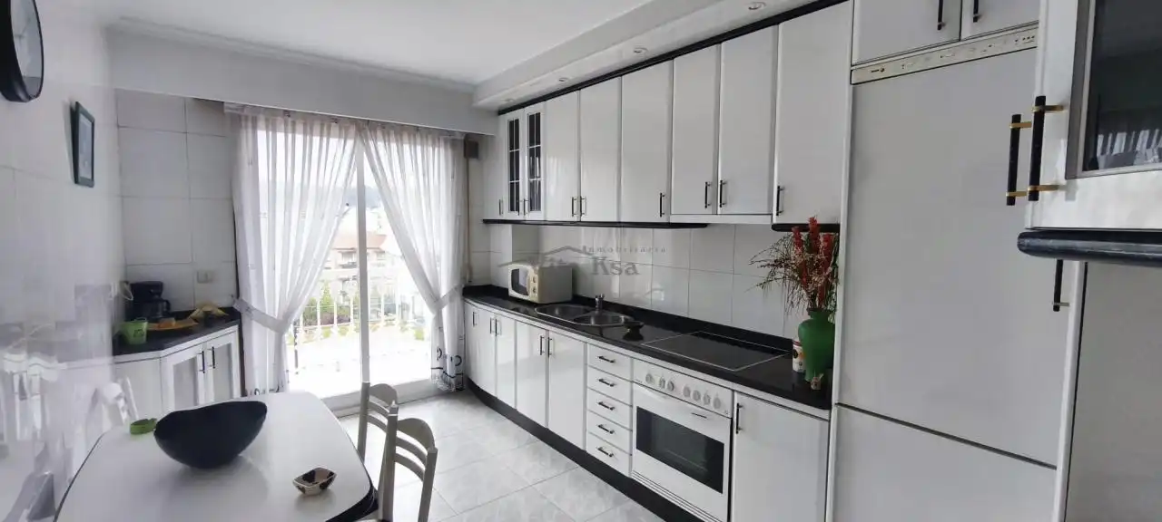 Kitchen of Flat for rent in Ourense Capital   with Heating, Furnished and Balcony