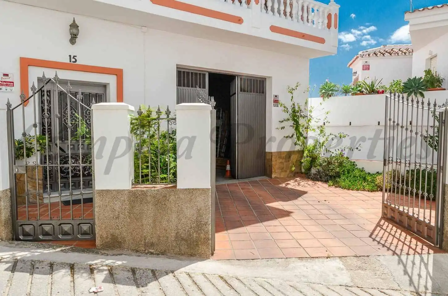Casa amb piscina en venda a Canillas de Albaida