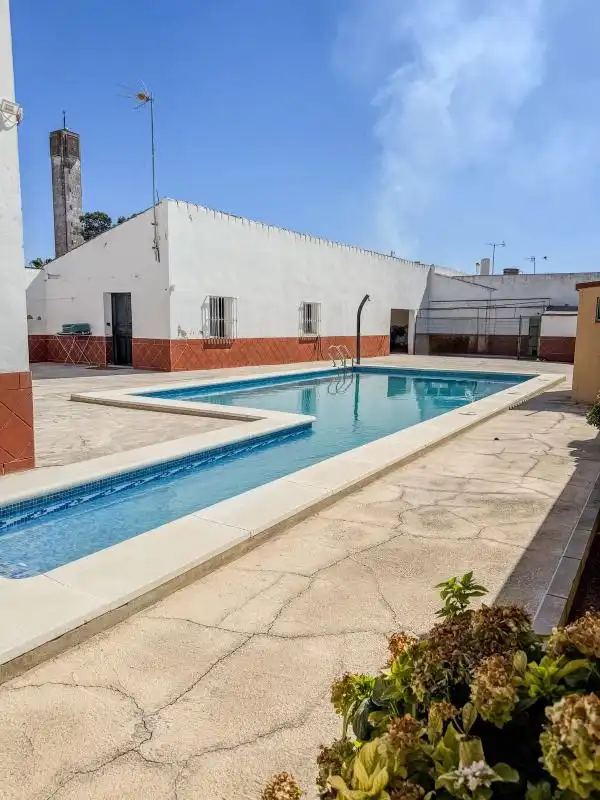 Casa amb terrassa en venda a Las Cabezas de San Juan, imagen 3
