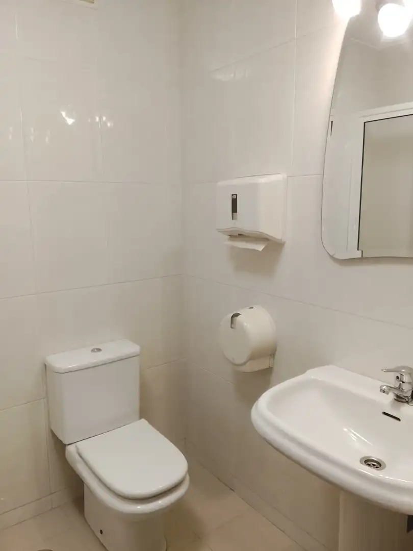 Bany de Pis en venda en Santiago de Compostela  amb Calefacció i Parquet