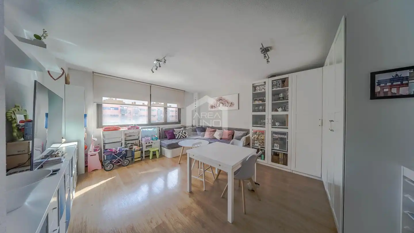 Living room of Flat for rent in Alcorcón  with Air Conditioner, Heating and Community pool
