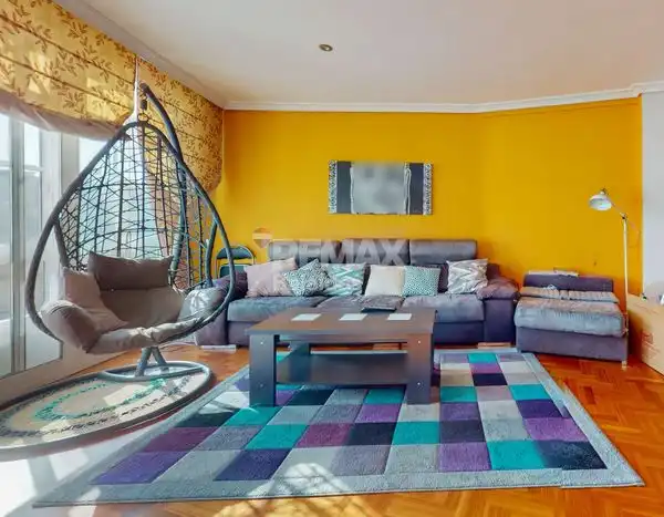 Living room of Flat for sale in Vigo   with Heating, Parquet flooring and Storage room
