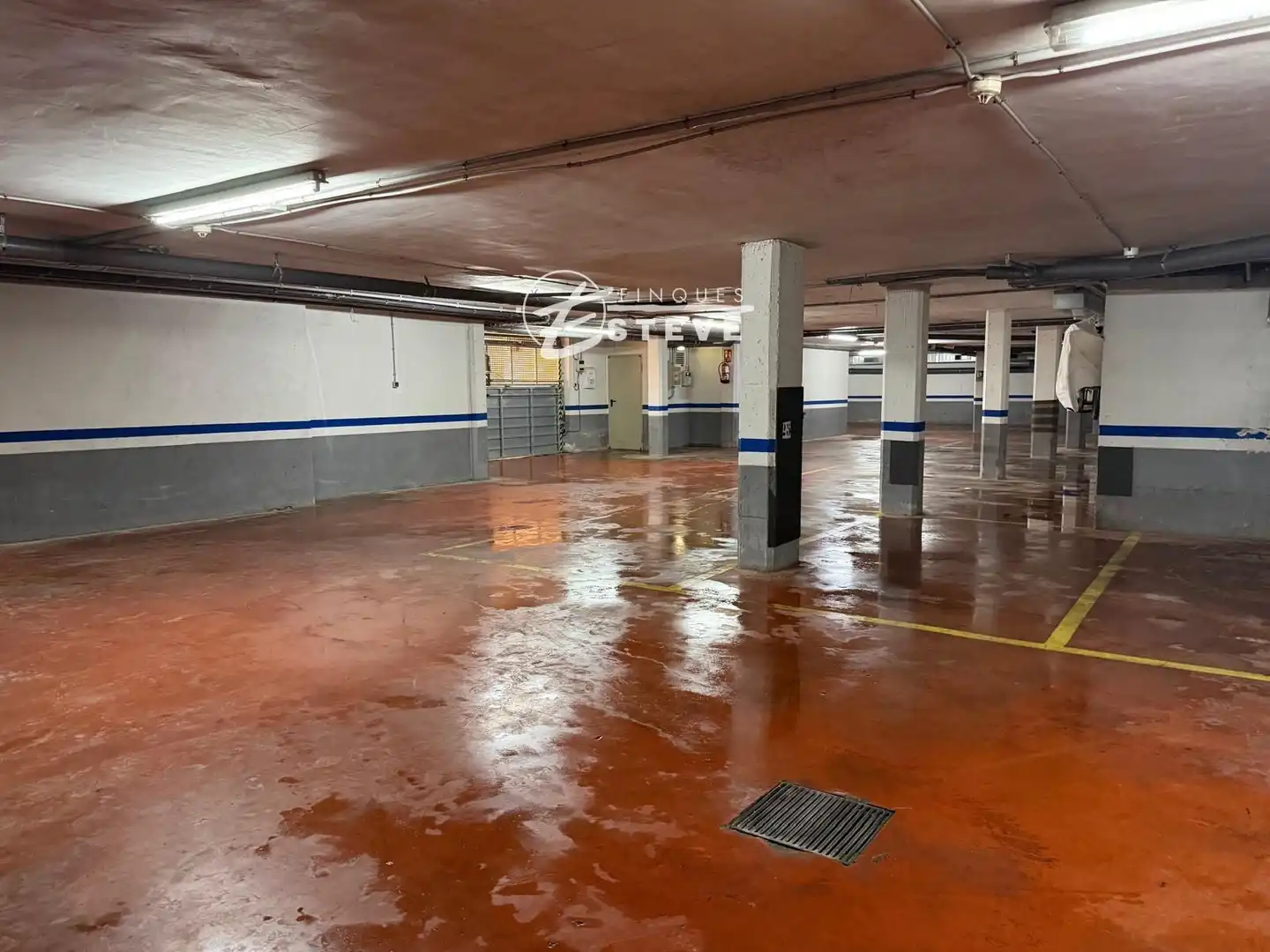 Parkplatz von Dachboden zum Verkauf in Calafell mit Klimaanlage, Heizung und Terrasse