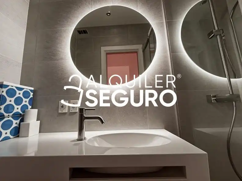 Piso de alquiler en Juan Navarro, Entrevías
