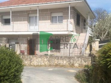 Casa amb balcó en venda a A Merca