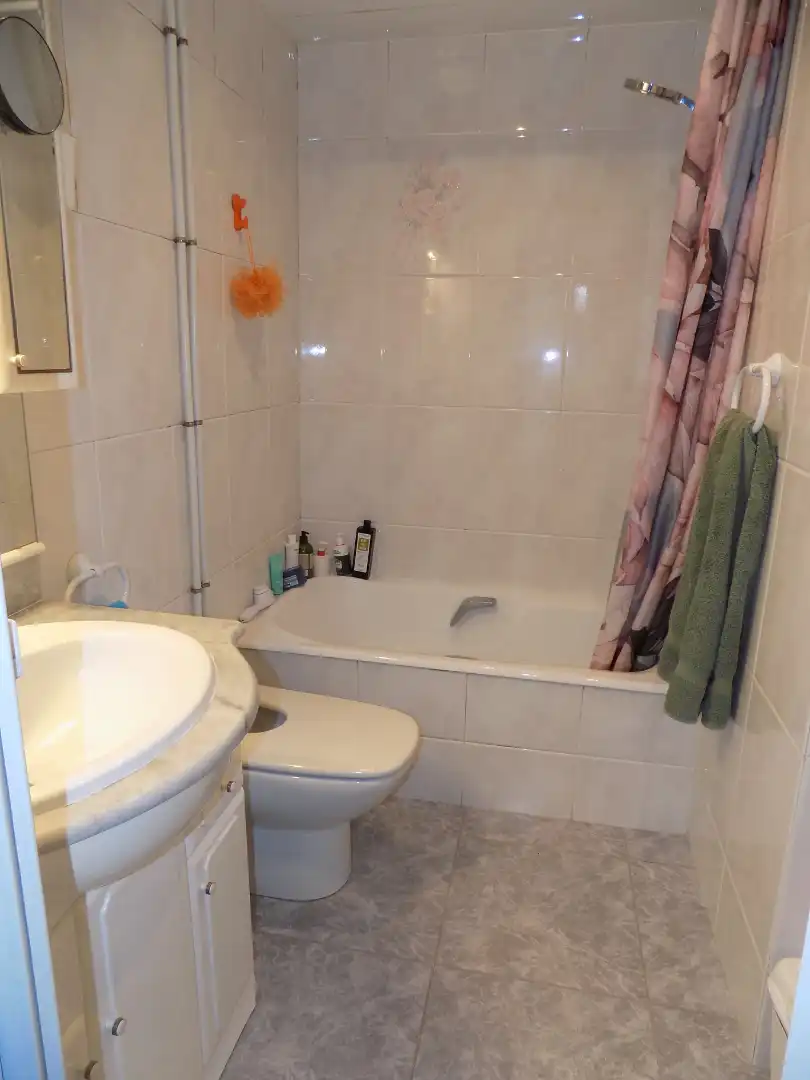 Baño de Piso en venta en Badalona con Aire acondicionado, Calefacción y Parquet