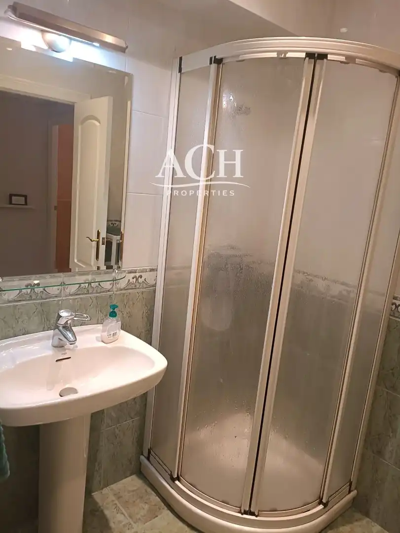 Baño de Piso de alquiler en Bilbao  con Calefacción, Horno y Lavadora