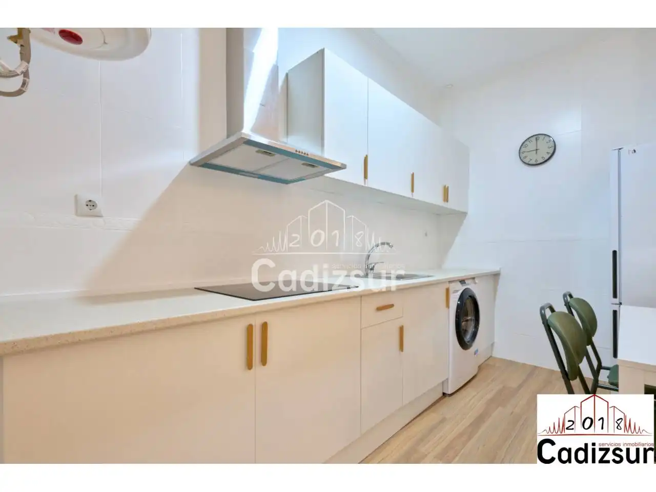 Cocina de Piso en venta en Cádiz con Trastero y Amueblado