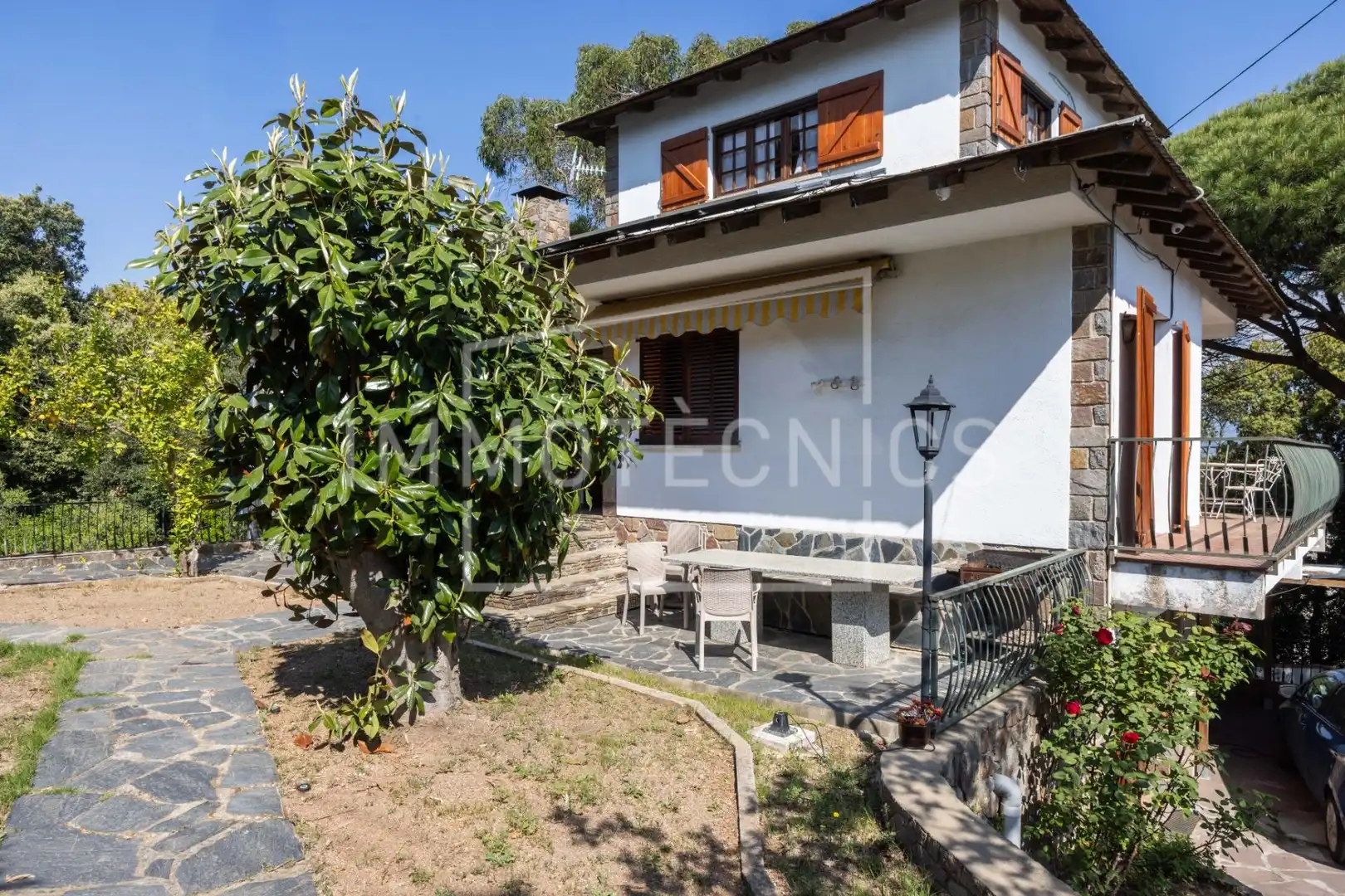 Vista exterior de Casa o chalet en venta en Llinars del Vallès con Aire acondicionado, Calefacción y Alarma