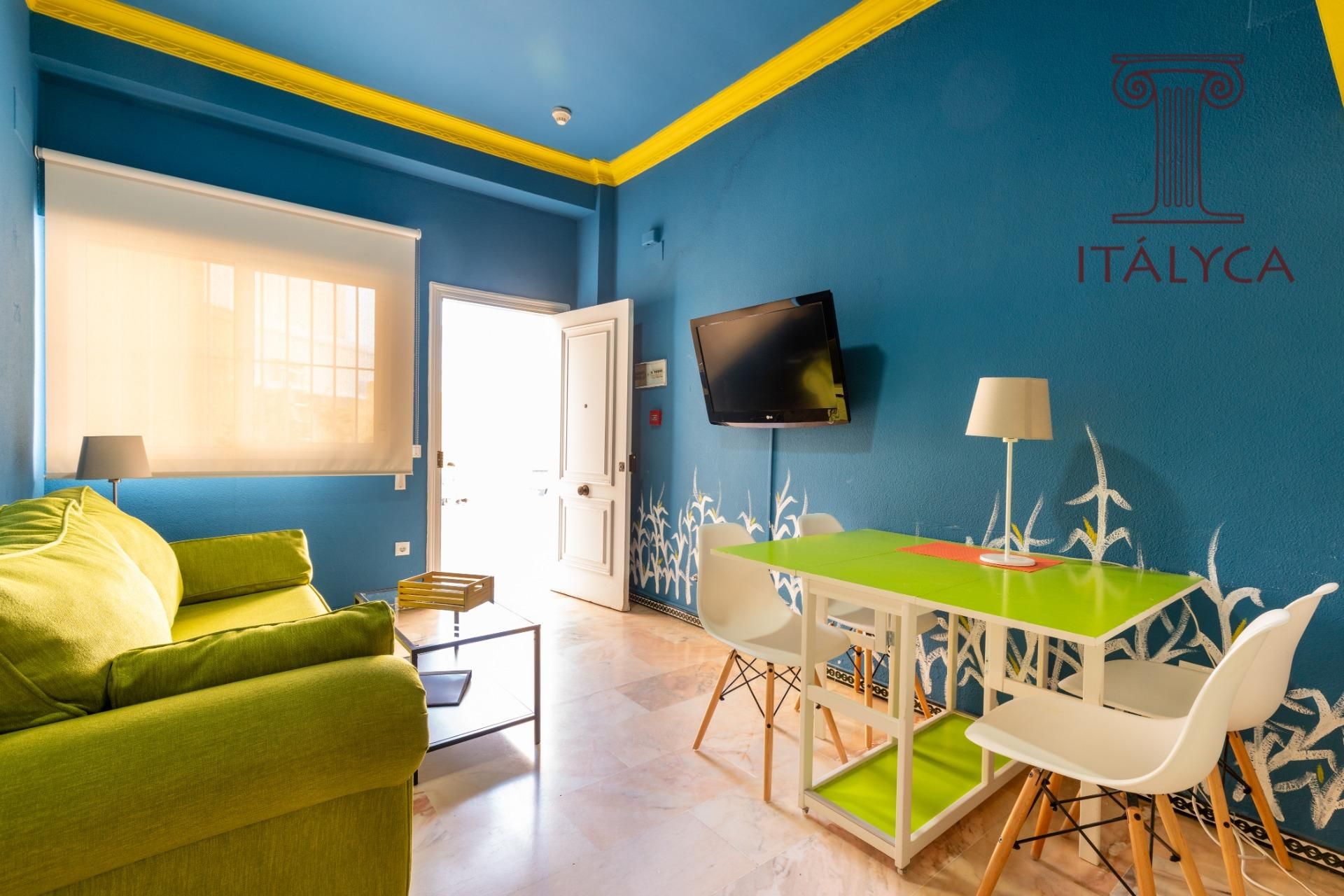 Bedroom of Flat for sale in  Sevilla Capital  with Air Conditioner, Heating and Parquet flooring