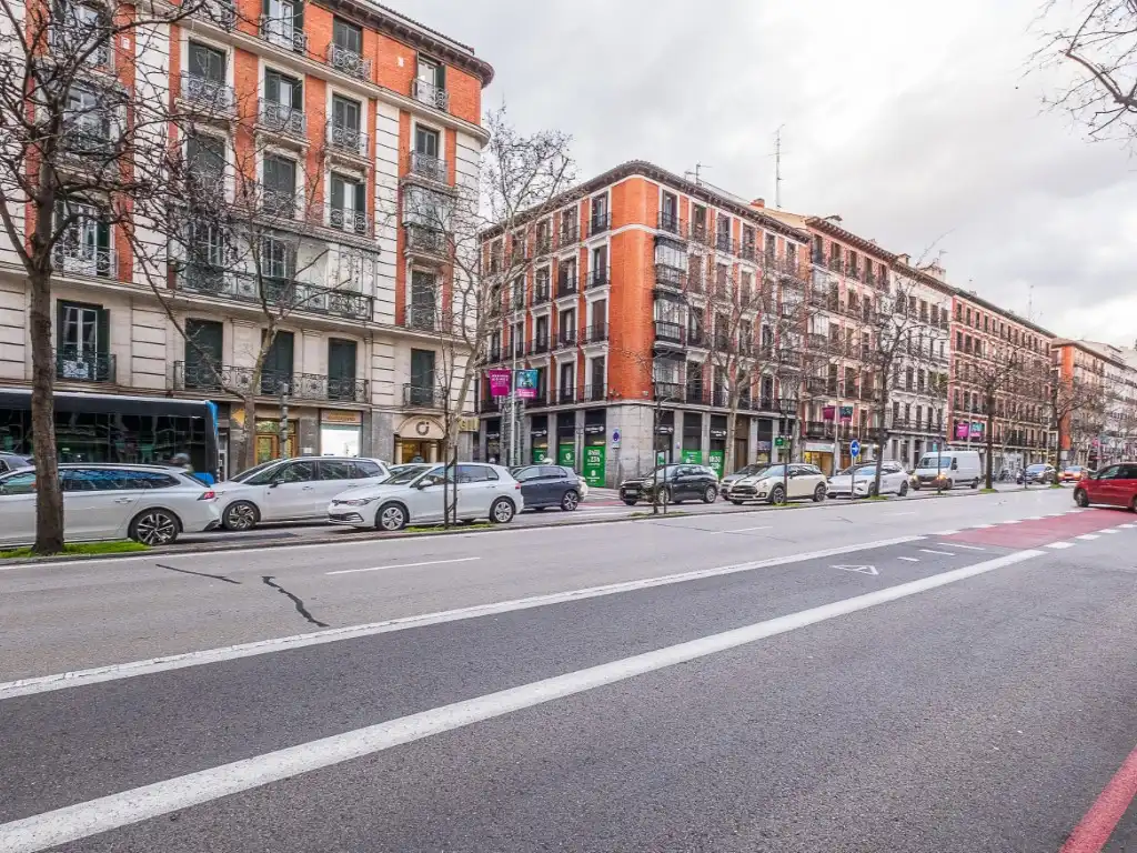 Exterior view of Office for rent in Madrid