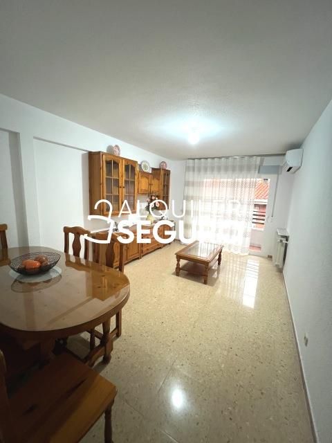 Dormitori de Pis de lloguer en Getafe amb Aire condicionat, Calefacció i Terrassa