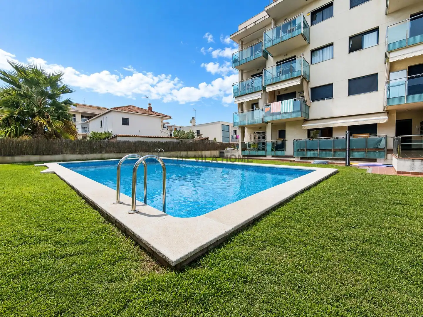 Piscina de Piso en venta en Vilanova i la Geltrú con Aire acondicionado, Calefacción y Piscina comunitaria
