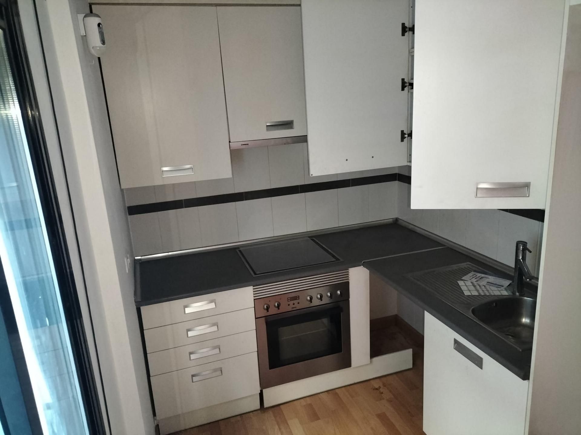 Flat for sale in  CERRO DE LA ALCAZABA, Entrevías