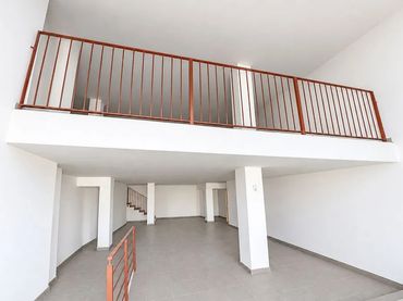 Local comercial en venda a Carrer de Don Pelayo 19