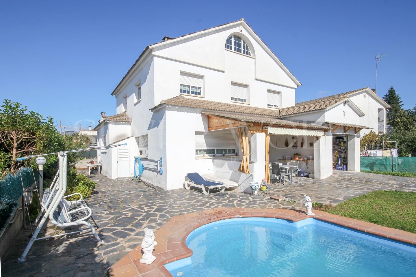 Vista exterior de Casa o xalet en venda en Santa Eulàlia de Ronçana amb Calefacció, Jardí privat i Terrassa