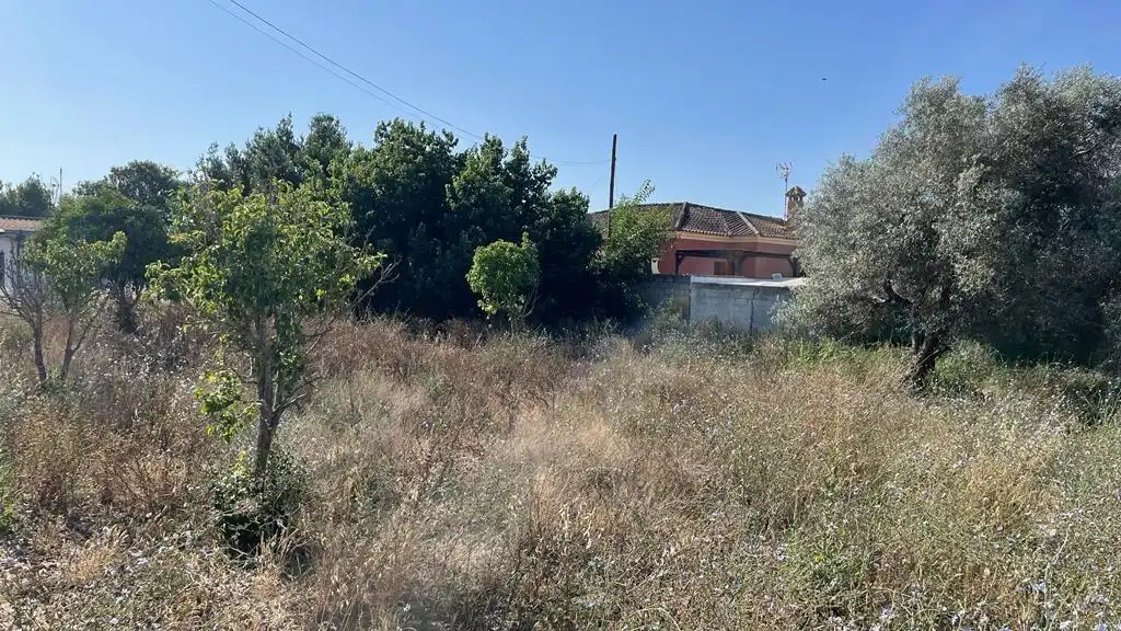 Residential land for sale in Las Lagunas - Campano