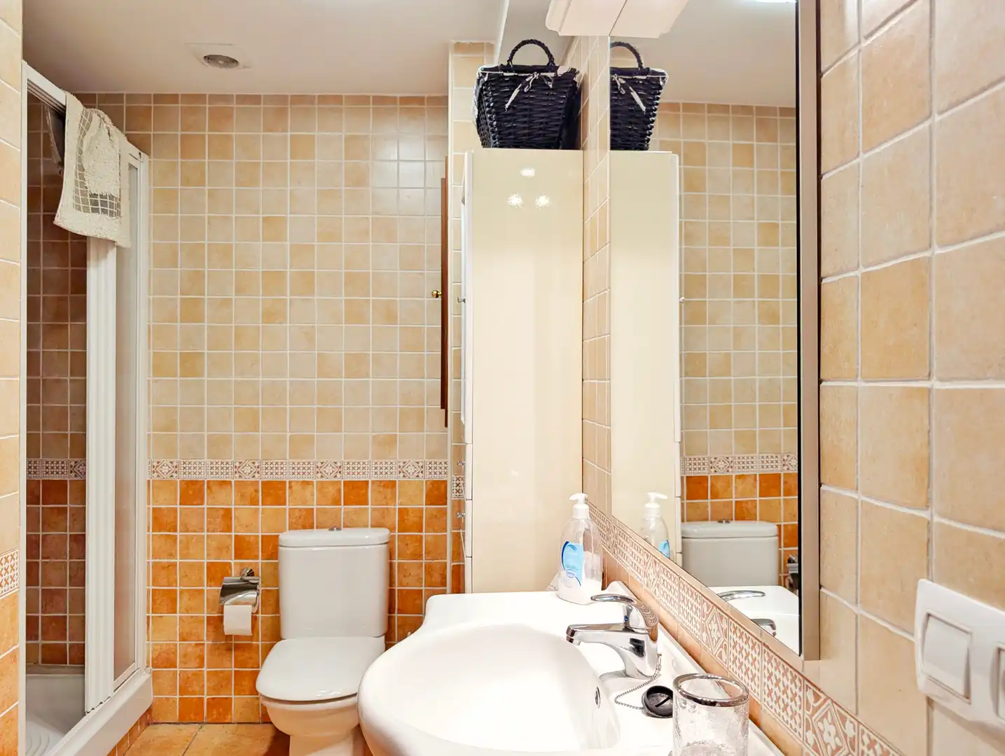 Bathroom of Houses for sale in Zorraquín  with Heating, Parquet flooring and Terrace