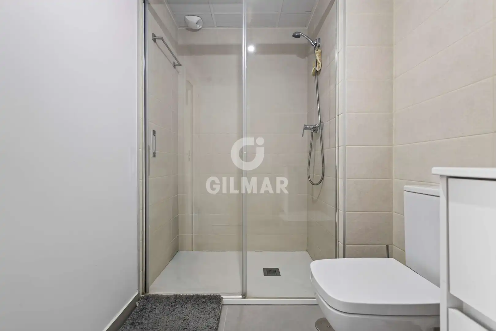 Bathroom of Flat for sale in Dos Hermanas  with Heating, Storage room and Swimming Pool