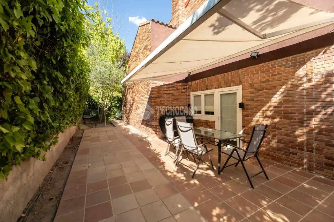 Terrassa de Casa o xalet en venda en Torrelodones amb Calefacció, Jardí privat i Terrassa