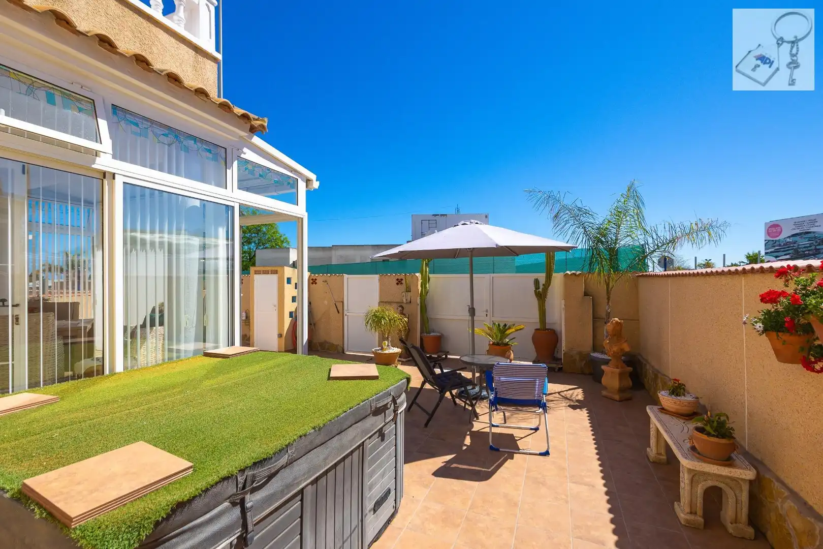 Chalet con piscina en venta en Orihuela Costa, imagen 3