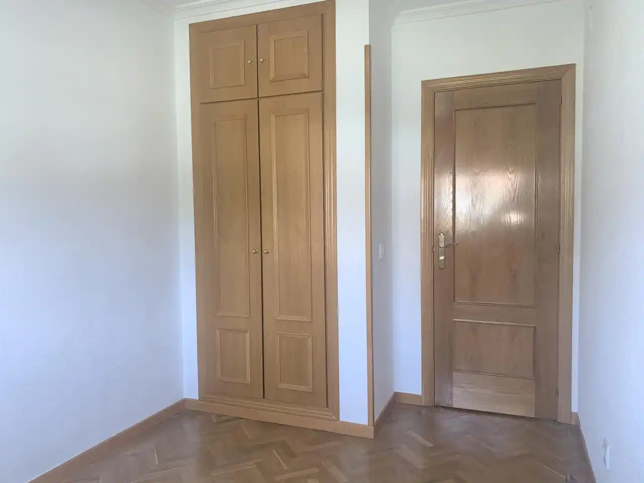 Habitación de Piso de alquiler en Manzanares El Real con Parquet, Terraza y Piscina comunitaria