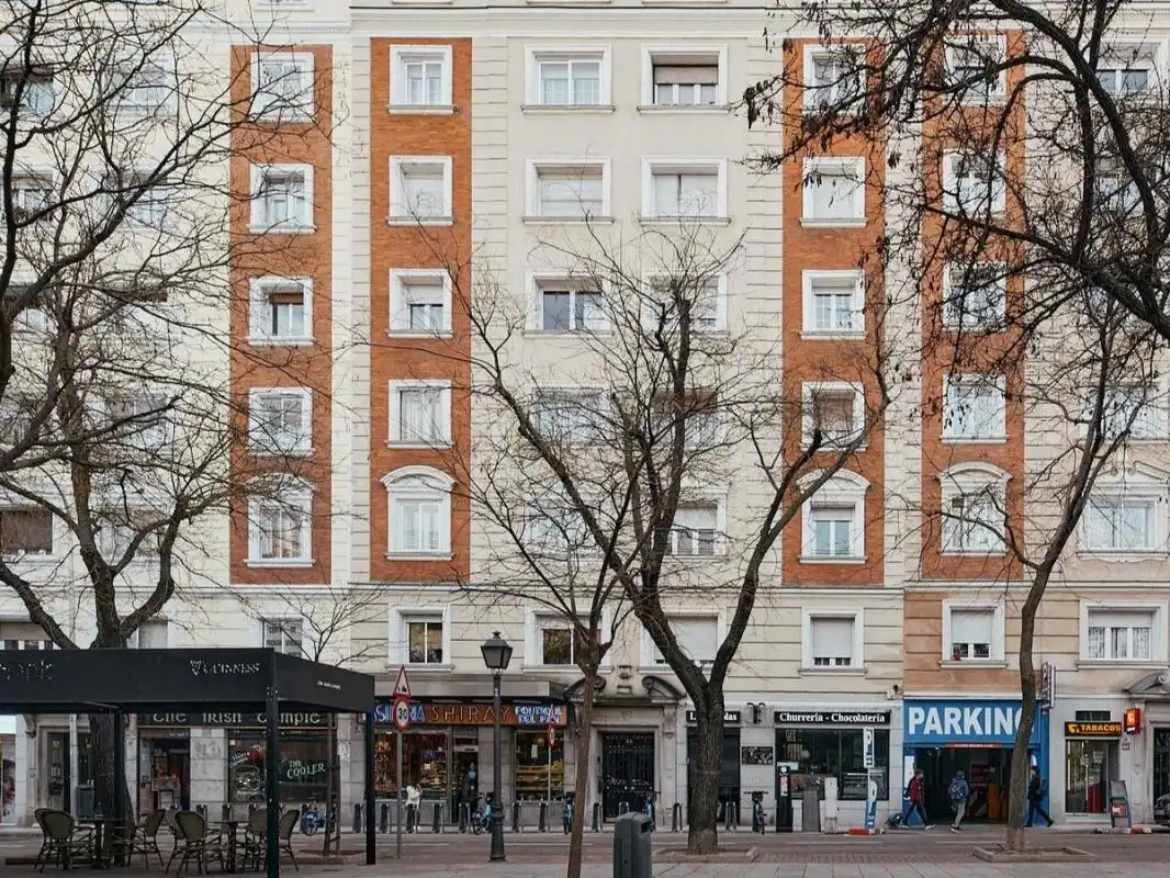 Vista exterior de Piso en venta en Madrid con Aire acondicionado, Calefacción y Amueblado