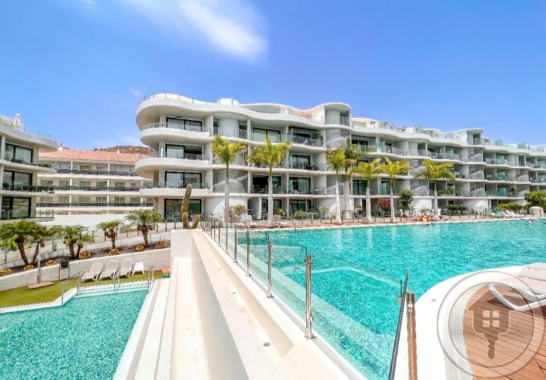 Vista exterior de Apartament en venda en Arona amb Terrassa, Moblat i Balcó