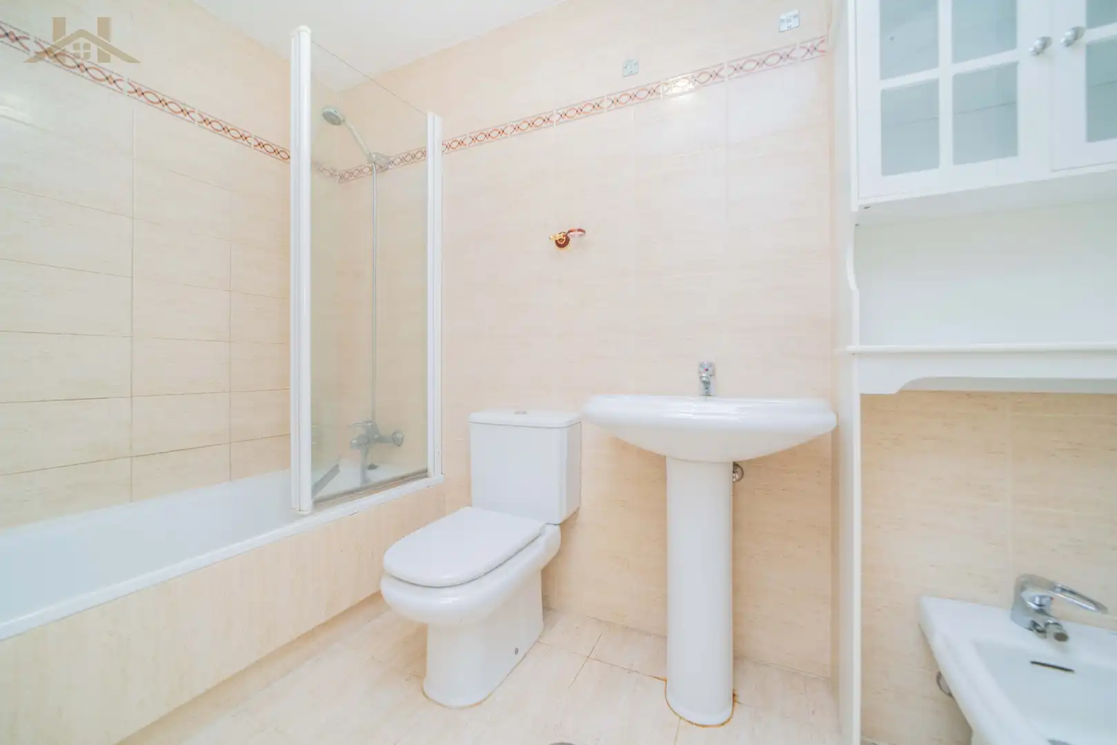Bathroom of Houses for sale in Navalcarnero  with Air Conditioner, Heating and Furnished