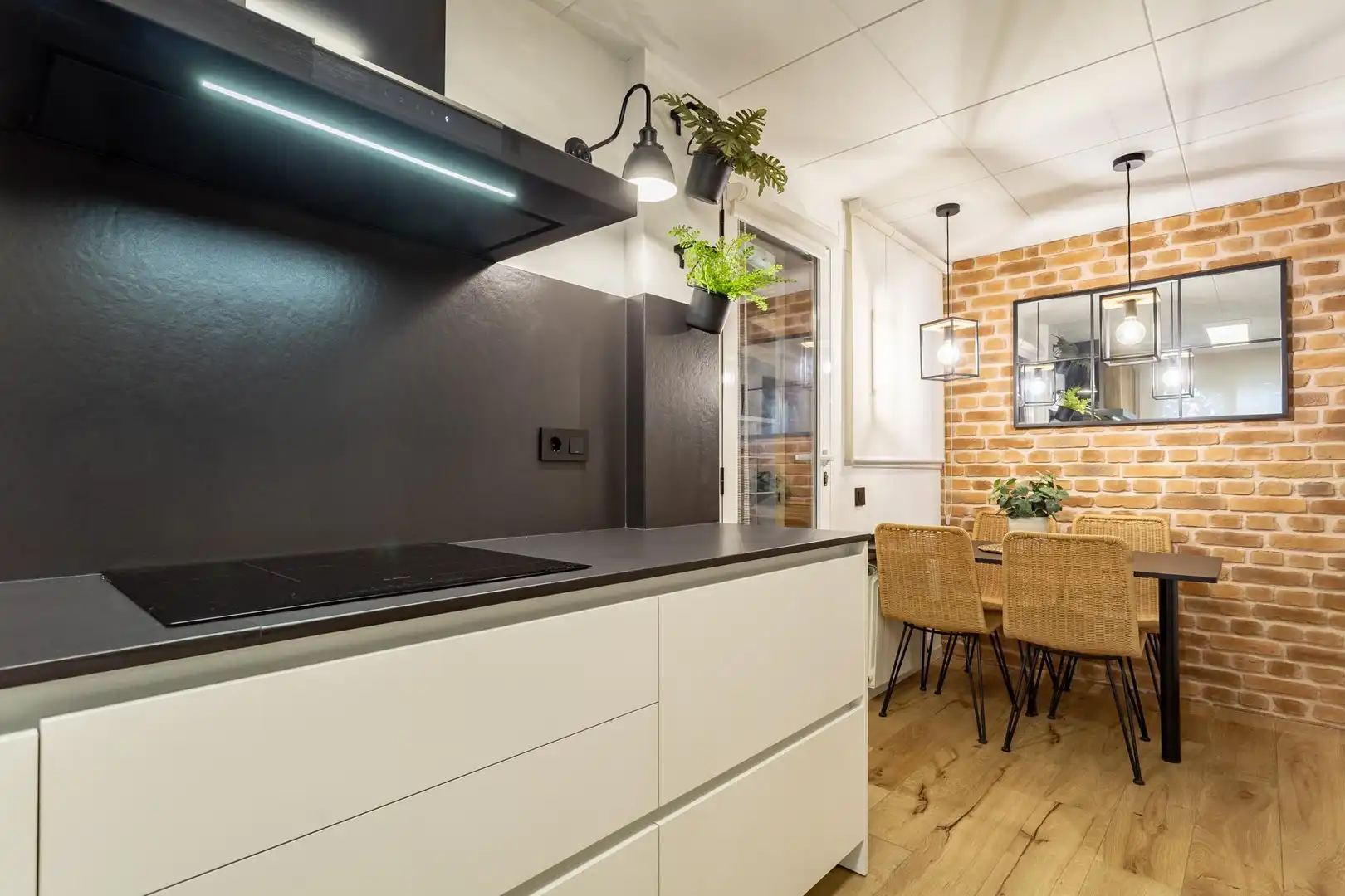 Casa aparellada en venda a Migjorn, imagen 4