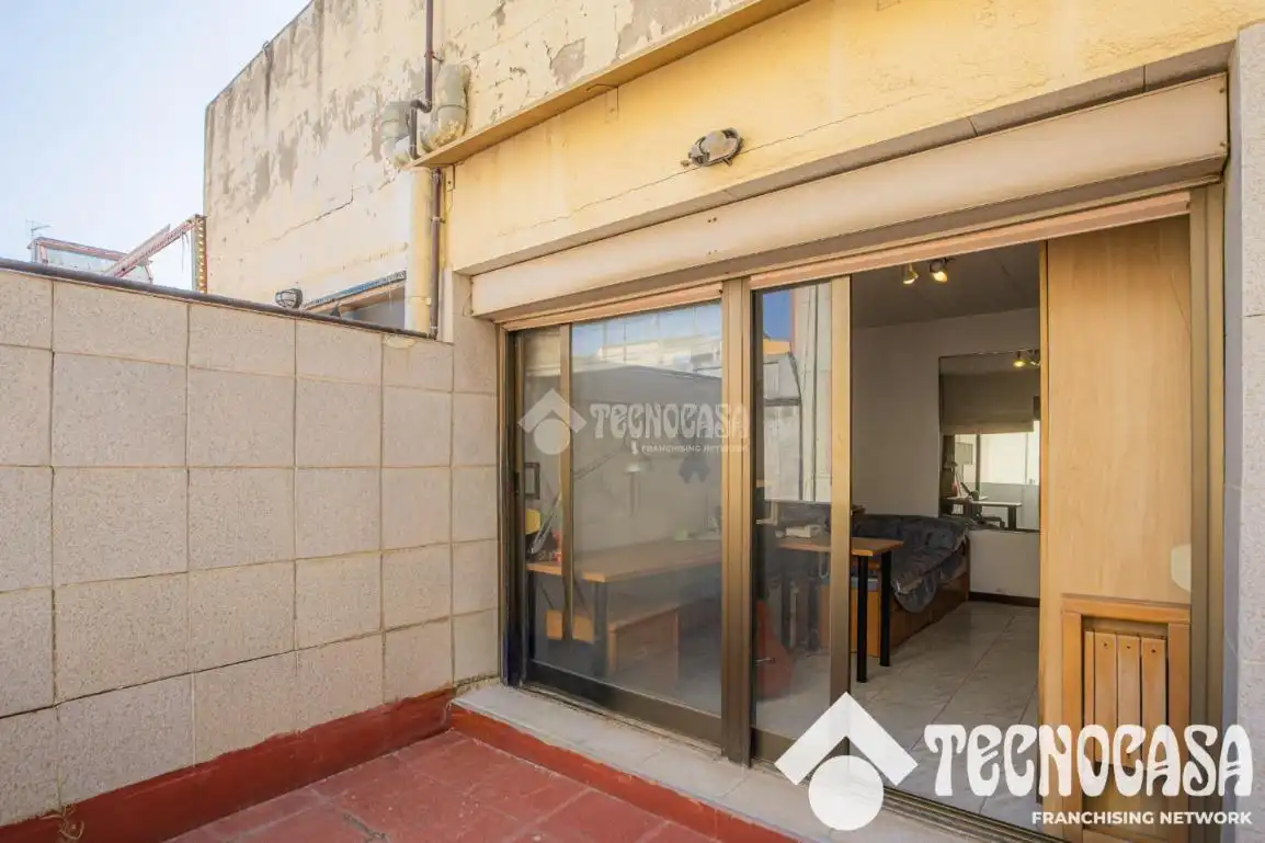 Penthouse with terrace for sale in C. de Riego, imagen 3