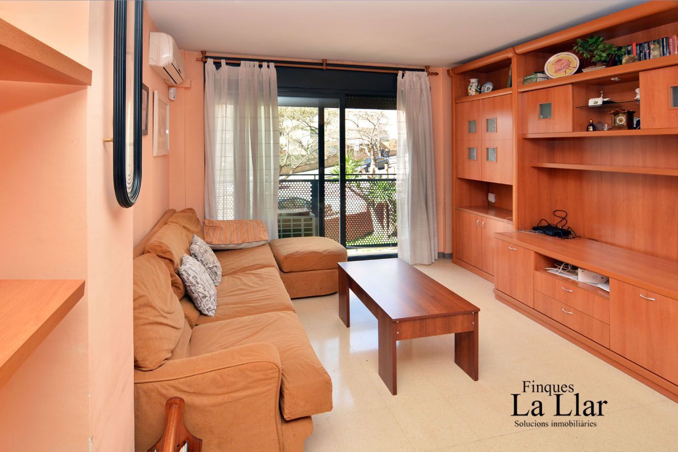Sala de estar de Piso en venta en Sant Vicenç Dels Horts con Aire acondicionado y Calefacción