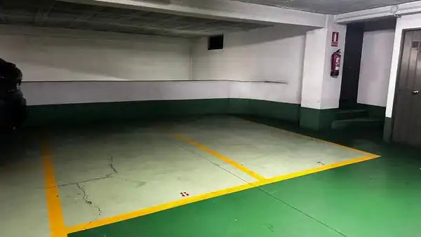 Parkplatz von Maisonette zum Verkauf in Vigo  mit Heizung, Parkett und Terrasse