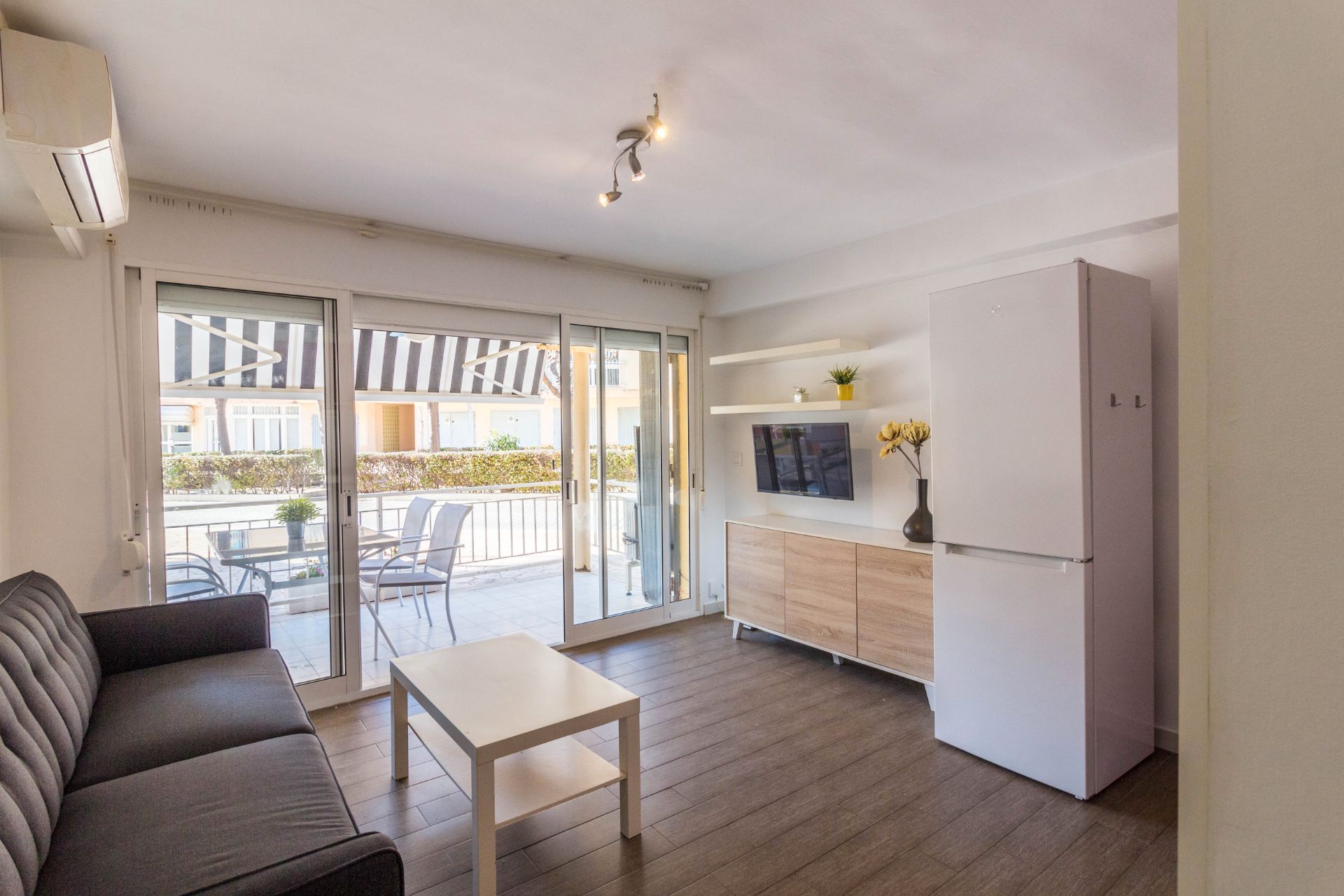 Living room of Apartment for sale in Cambrils  with Air Conditioner, Heating and Private garden