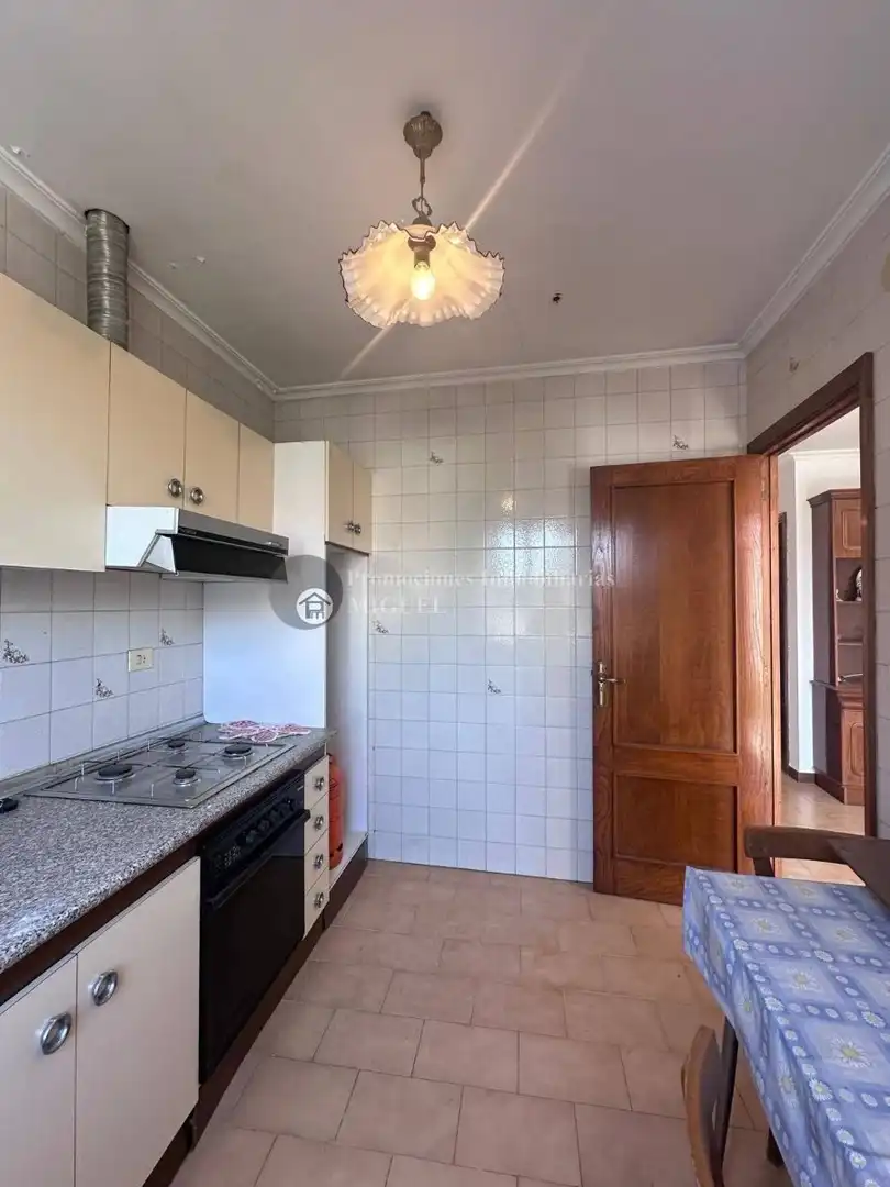 Cuina de Casa o xalet en venda en Verín amb Terrassa