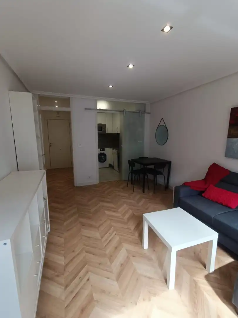 Apartamento de alquiler en Cuatro Caminos - Plaza de la Cubela