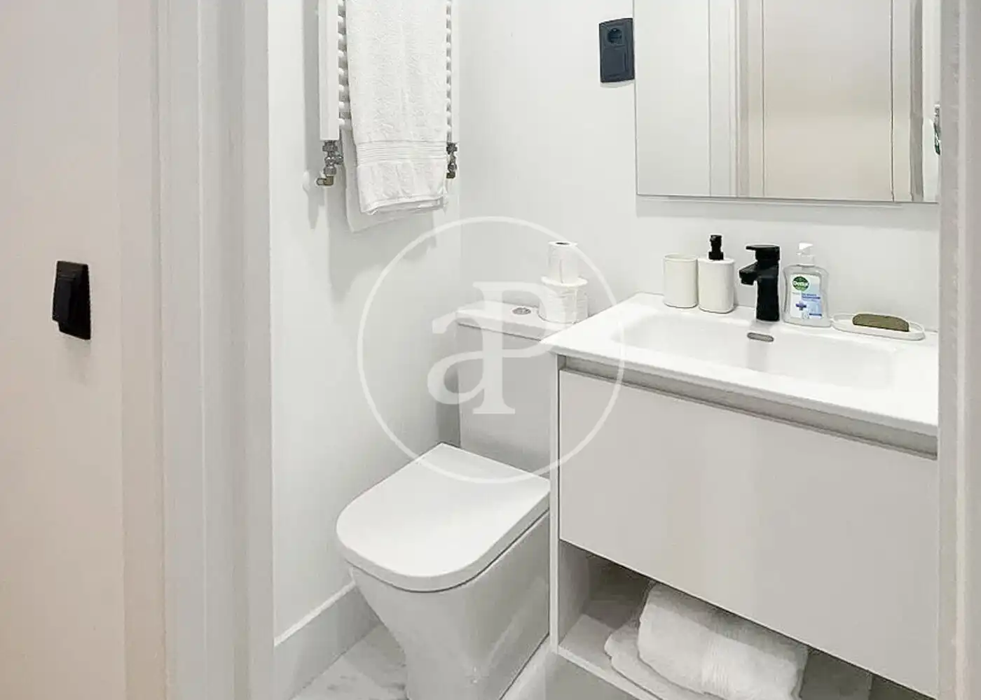 Badezimmer von Wohnung zum Verkauf in Madrid mit Klimaanlage, Heizung und Terrasse